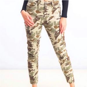 Sultry Ultra High Jeans 28